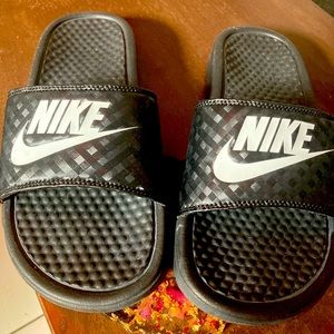 Nike slides